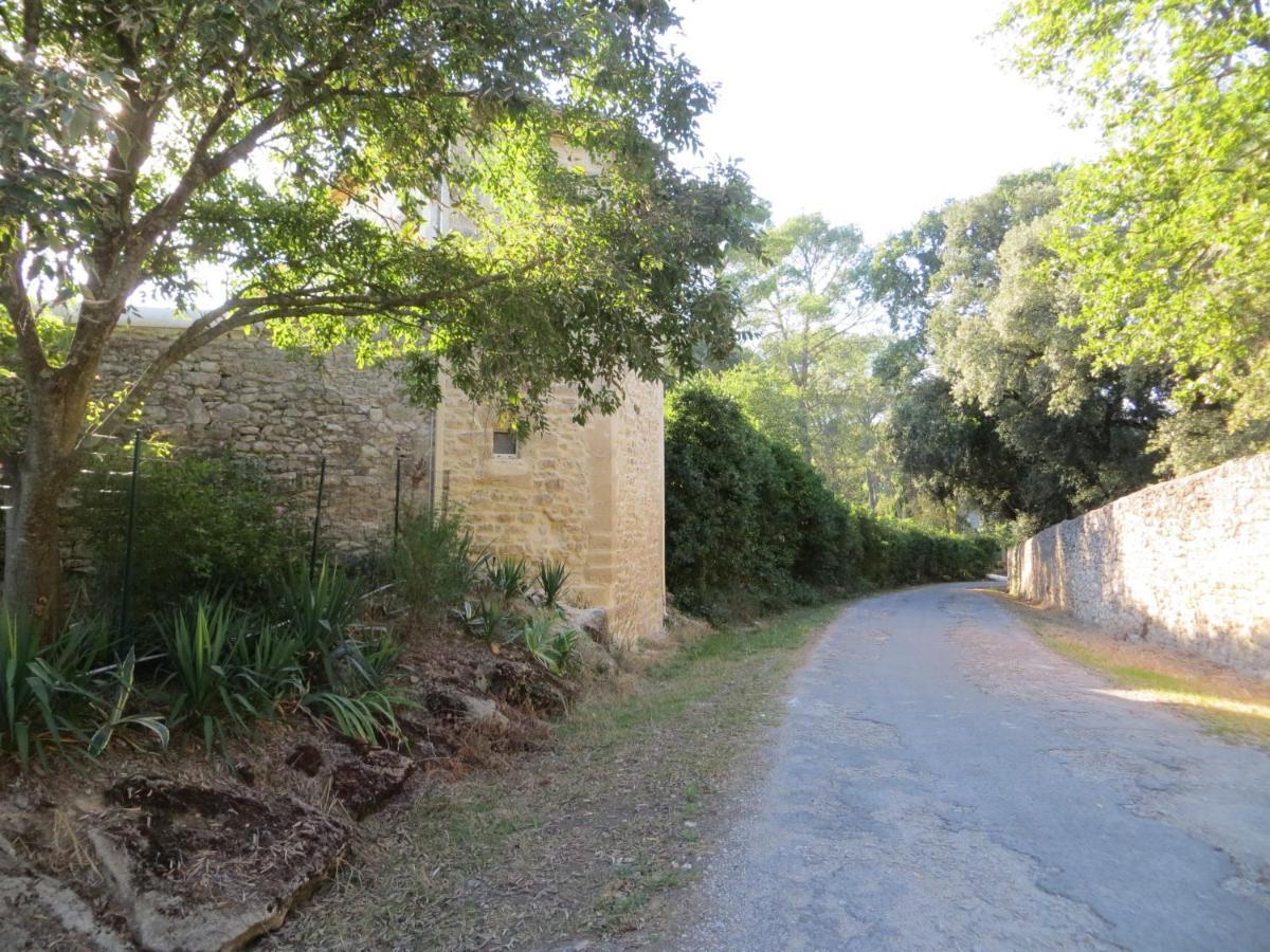 Les Studios-Hotel De Sommieres Exterior photo